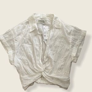 White Front Twist Collared Crop top